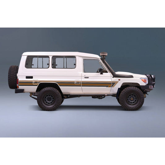 ملصق طقم خطوط لهيكل السيارة (Kiah River) - 78 Series Troop Carrier (1999 فما فوق)