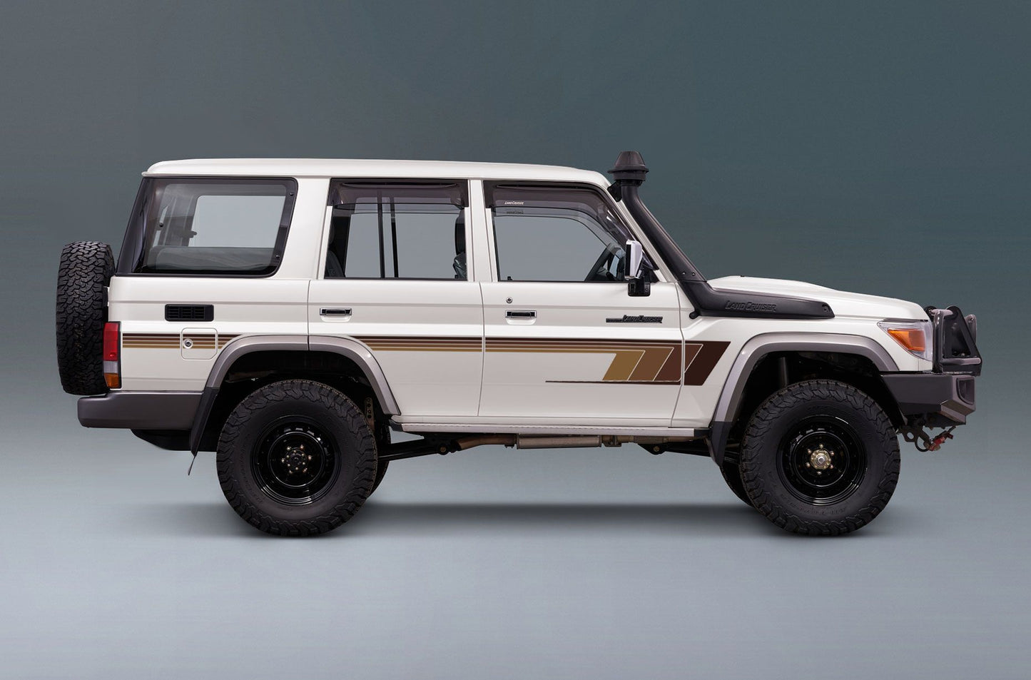 70 Series Land Cruiser Decal Body Stripe Kit (Broome) - 76 Series (2007-)